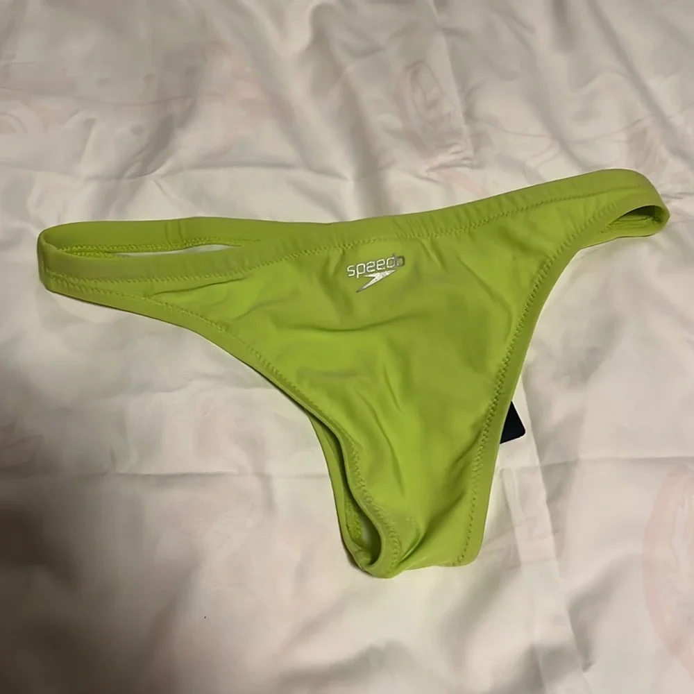 Speedo - Picture 3 of 3